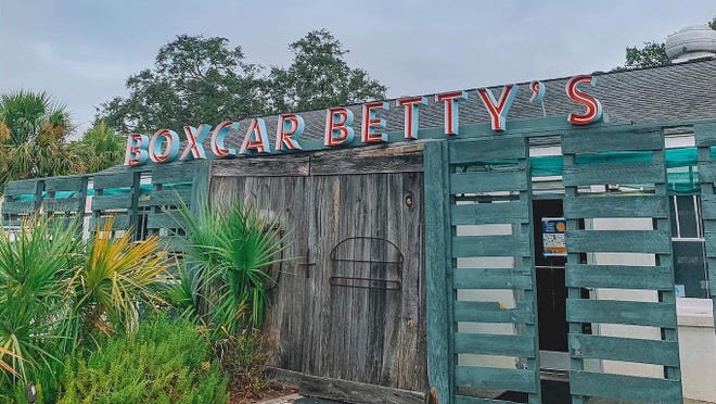 Boxcar Betty ' s Location: Charleston, South Carolina Rating: 4.5 With four locations in Charleston and vicinity (like this one in Charleston ' s West Ashley neighborhood) and one in Chicago, Boxcar Betty ' s is a fried chicken sandwich specialist. There are three variations -- the Boxcar (pimiento cheese, peach slaw, house pickles, spicy mayo), the Chicken " Not So Waffle " (bacon jam, maple syrup, pimiento cheese, tomato), and the Buffalo (blue cheese sauce, tomato, bibb lettuce). Grilled chicken or a pimiento-stuffed portobello mushroom cap may be substituted for the fried chicken breast.