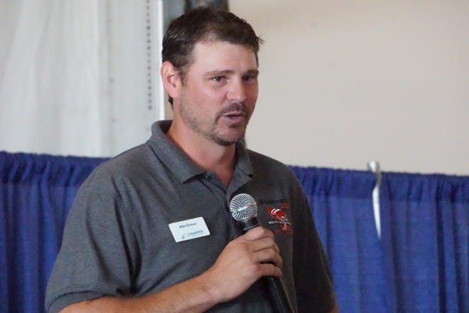 Mike Gintner, executive committee chair, speaks at 2021 Farm Technology Days in Eau Claire, Wis.