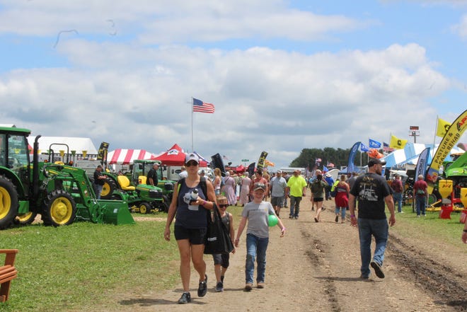 Crowds enjoy sunny skies at at Farm Technology Days in Clark County, July 12-14, 2022.
